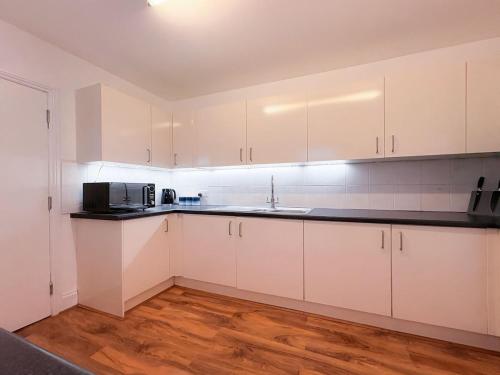 Kuchyň nebo kuchyňský kout v ubytování Church Road