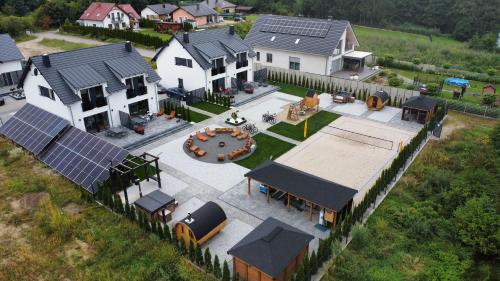 Raj nad jeziorem With Sauna Jacuzzi