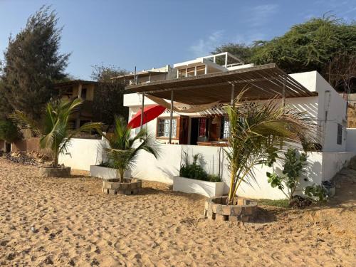 Φωτογραφία από το άλμπουμ του Keur Soleil σε Poponguine