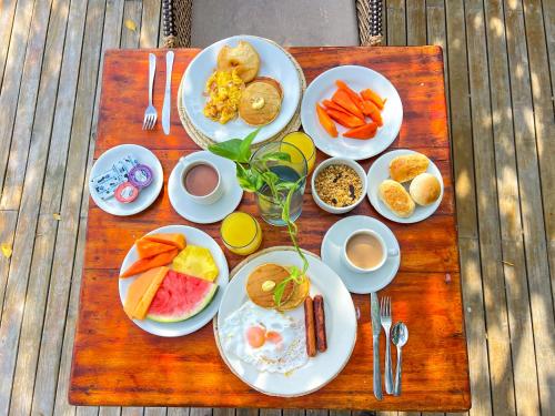 Jídlo v hotelu nebo okolí