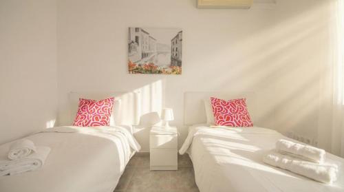 3 bedroom apartment in the heart of Triana