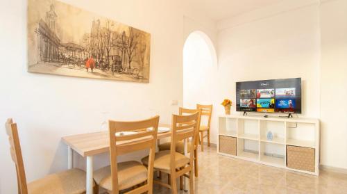 3 bedroom apartment in the heart of Triana