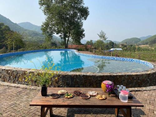 Πισίνα στο ή κοντά στο Háo Hức Village, Thai Nguyen