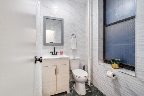 Ένα μπάνιο στο Delux Room by Times Square