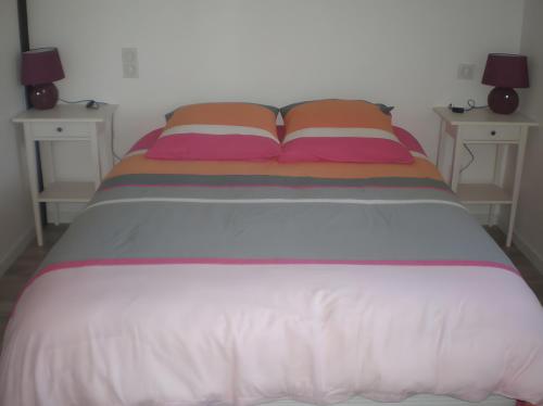 Ένα ή περισσότερα κρεβάτια σε δωμάτιο στο Chambre Laurier Rose