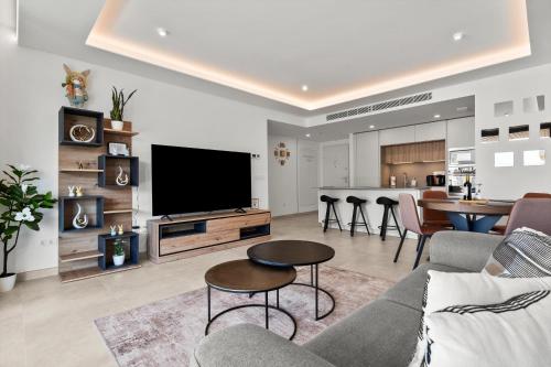 Happy Travel Jade Tower