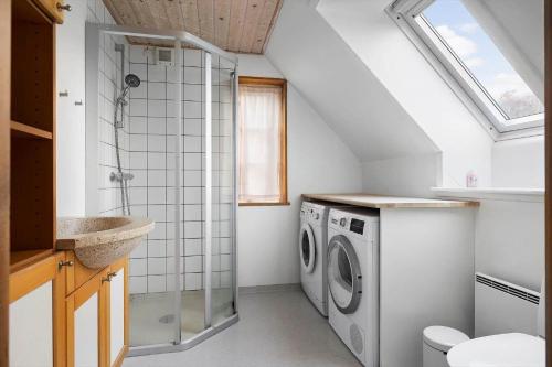 Ένα μπάνιο στο 5643-Gudhjem-Holkavej-13-A