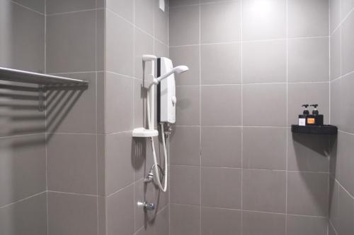 Koupelna v ubytování Valencia Dorm at Mercu Summer Suites KLCC