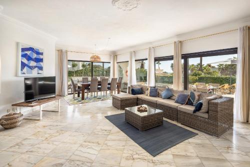 Villa Coral by OCvillas