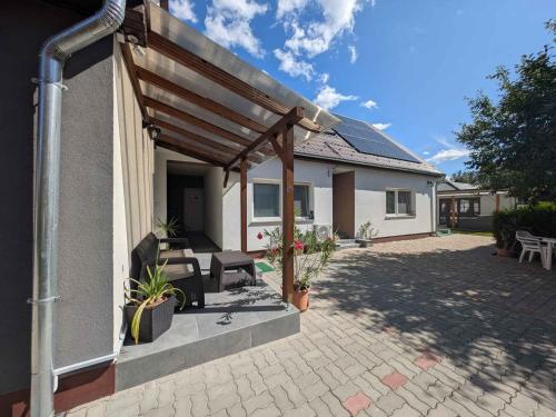 Bygningen som feriehuset ligger i