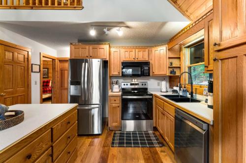 4BD for 10 in Wears Valley w Views & Hot tub photo 12