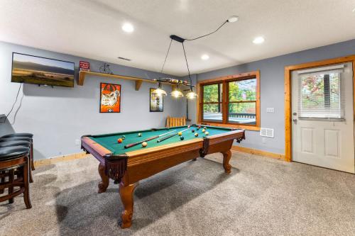 4BD for 10 in Wears Valley w Views & Hot tub photo 28
