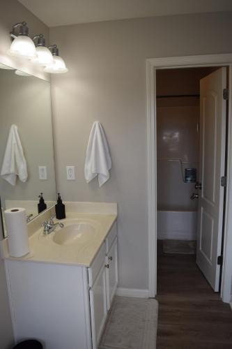 Ένα μπάνιο στο The Serene in Between