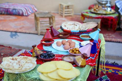 Φαγητό σε αυτός ο ξενώνας ή κάπου εκεί κοντά