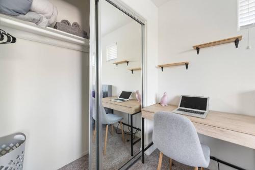 Billede fra billedgalleriet på Bright Private Room | Central OC by Irvine & Beach i Tustin