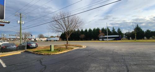 Φωτογραφία από το άλμπουμ του Turnpike Motel Richmond VA by Hotel O US 60 σε Ρίτσμοντ