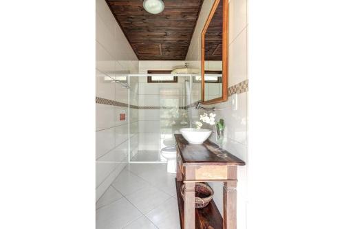 Ένα μπάνιο στο Sítio 4 Estações | Paz e Natureza