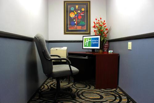Gallery image of Holiday Inn Express Van Nuys by IHG in Van Nuys