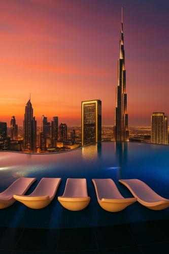 Highest Infinity Pool - Paramount Midtown Hotel & Luxury Apartments Burj Khalifa view & Partial Fountain View