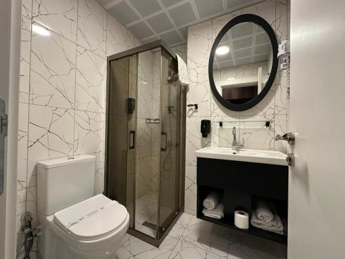 Ένα μπάνιο στο Anatolia Luxury Hotel