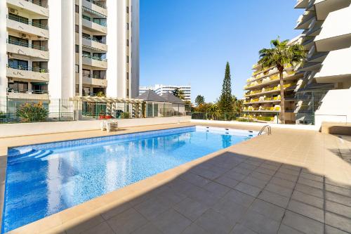 Marina Family Apartment - Pool & Garage
