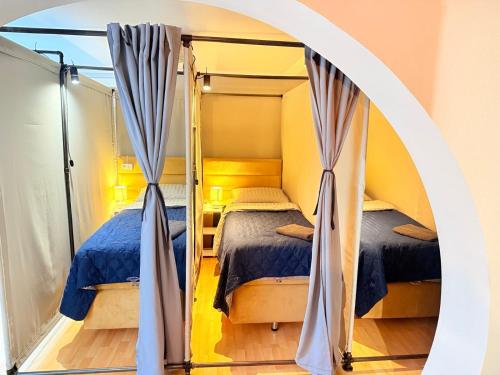 Cabin HOSTEL city center ХОСТЕЛ в центре