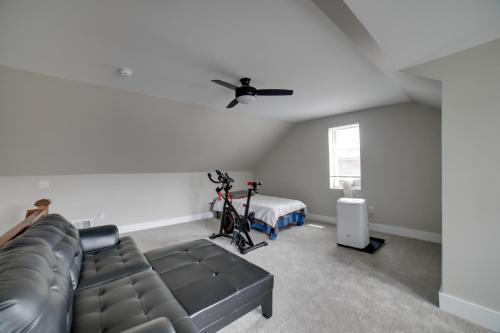 Φωτογραφία από το άλμπουμ του Well-Appointed Pittsburgh Home 1 Mi to Dtwn! στο Πίτσμπουργκ