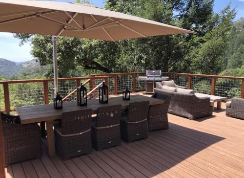 En balkon eller terrasse på Old Toll Road Inn