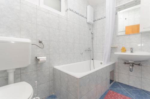 Apartment Mira