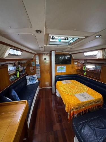 Χώρος καθιστικού στο Veleiro MC Daud