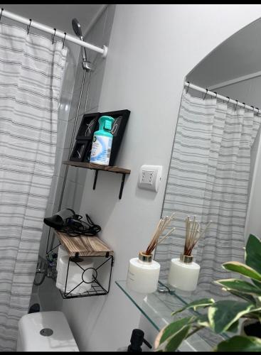 Et badeværelse på Apartamento central en Puerto Montt