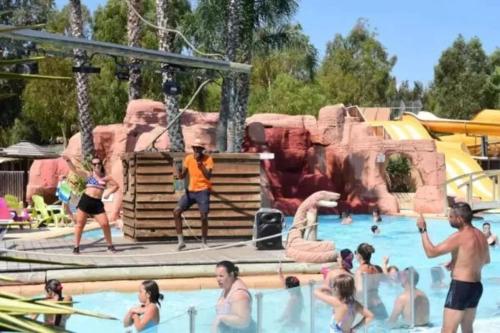 ZEcamping 4 étoiles parc aquatique hammam et restaurant
