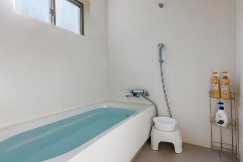 Koupelna v ubytování 本部町瀬底島一棟貸でプライベート空間で夜は満天の星空Dcottage