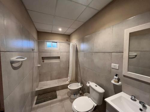 Et badeværelse på Apart Los Laureles Dpto 2