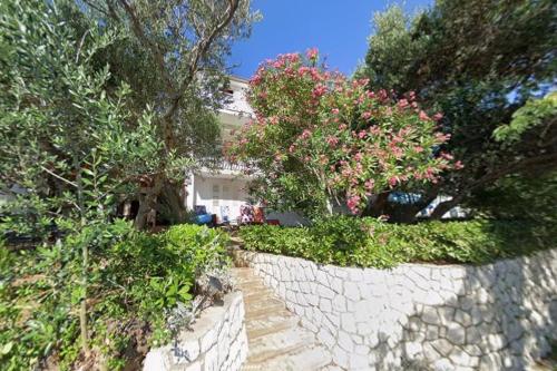 Apartments and rooms with parking space Banjol, Rab - 24964