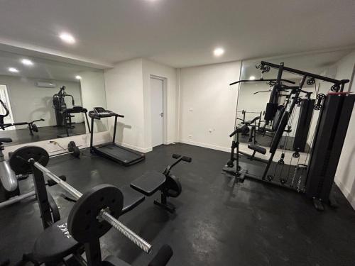 Fitness centrum a/nebo fitness zařízení v ubytování Apto en Playa Mansa cerca del mar Parada 22