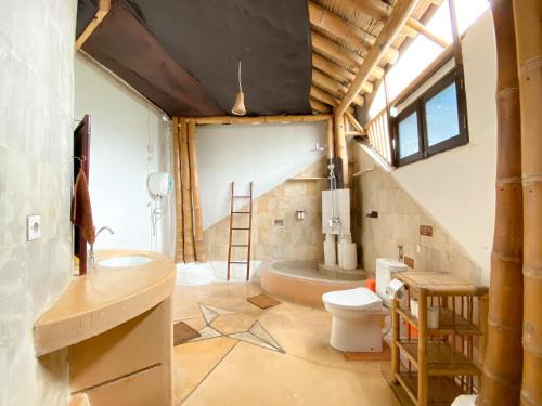 Koupelna v ubytování Serenity Eco Guesthouse - CHSE certified