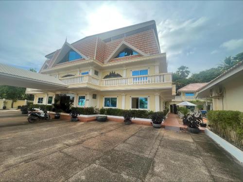 Το κτήριο όπου στεγάζεται  το ξενοδοχείο