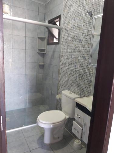 Ένα μπάνιο στο Apto com terraço coberto