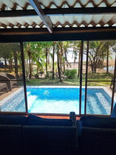 Piscina a Bio-Cébaco Cabañas o a prop