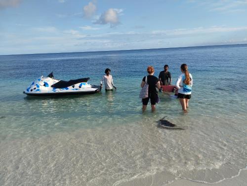 Επισκέπτες που μένουν στο Himandhoo sweet dreams