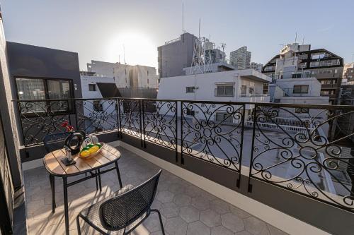 Mi-Hotel Kitashinjuku 北新宿