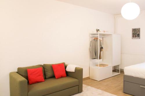 Et opholdsområde på Bright studio in Pantin perfect for couples