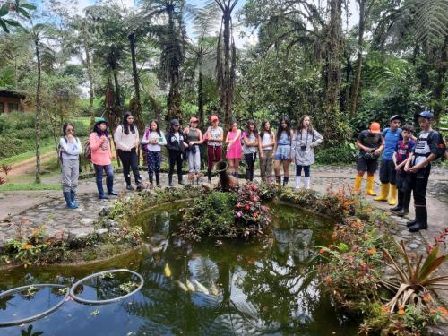 Επισκέπτες που μένουν στο Mindo Loma Bird Lodge