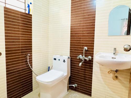 Et badeværelse på Anandha Vibes