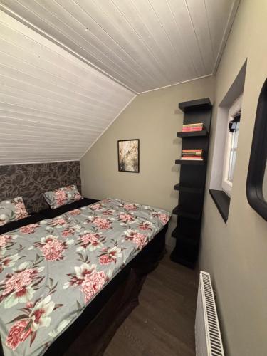 Φωτογραφία από το άλμπουμ του Chata Vlčí doupě- Karlovarský kraj σε Hroznětín