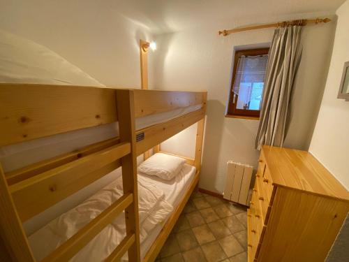 Appartement calme, proche centre-ville, avec balcon et garage à Châtel