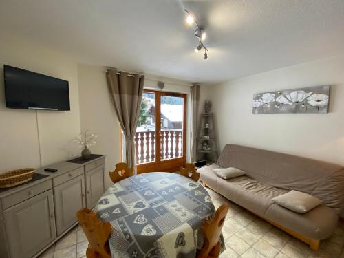 Appartement calme, proche centre-ville, avec balcon et garage à Châtel