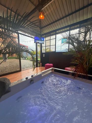 Bazén v ubytování Cabaña Vista al Valle nebo v jeho okolí