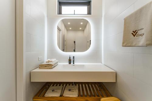 Ένα μπάνιο στο Valentine Village